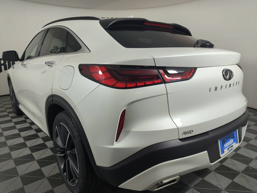 Used 2024 INFINITI QX55 Luxe AWD/4WD image 2