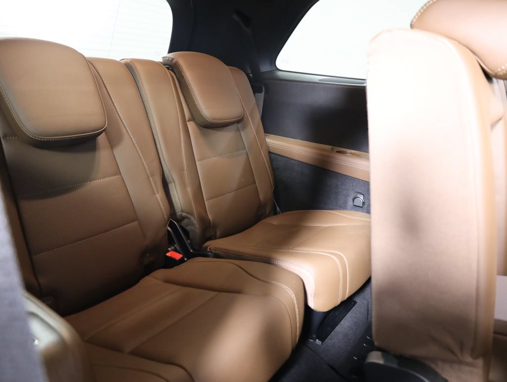 Used 2025 Mercedes-Benz GLS 450 4MATIC image 66