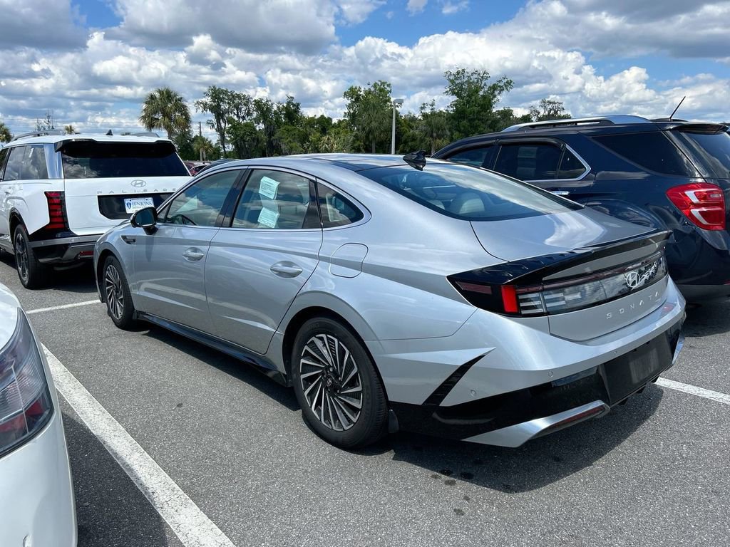 Used 2024 Hyundai Sonata Limited FWD image 4