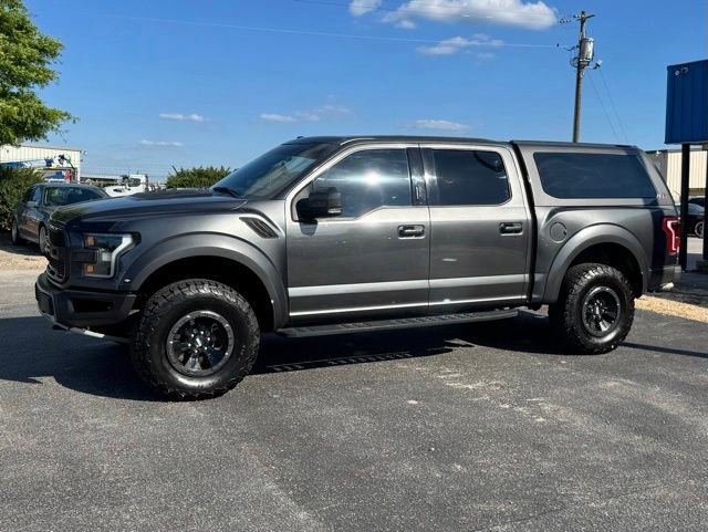 Used 2017 Ford F150 Raptor w/ Equipment Group 802A Luxury AWD/4WD image 4