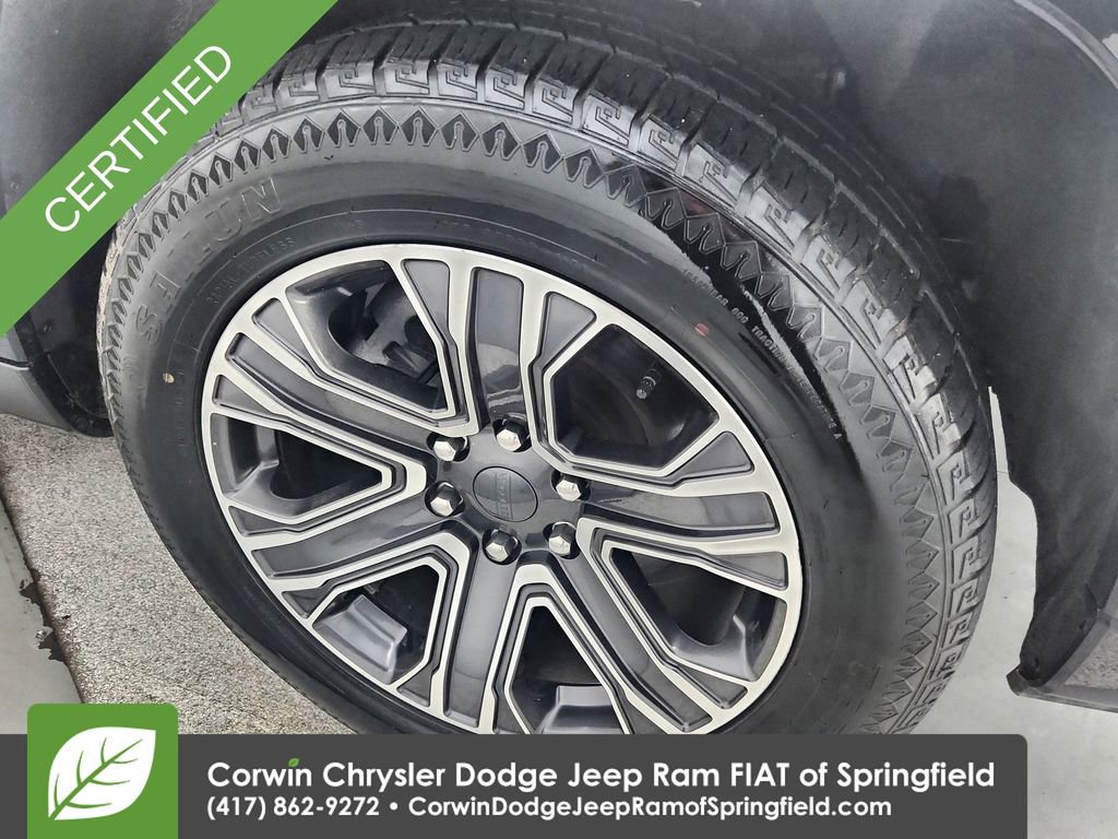 Certified 2024 Jeep Wagoneer L Series II w/ Flexible Seating Group image 35