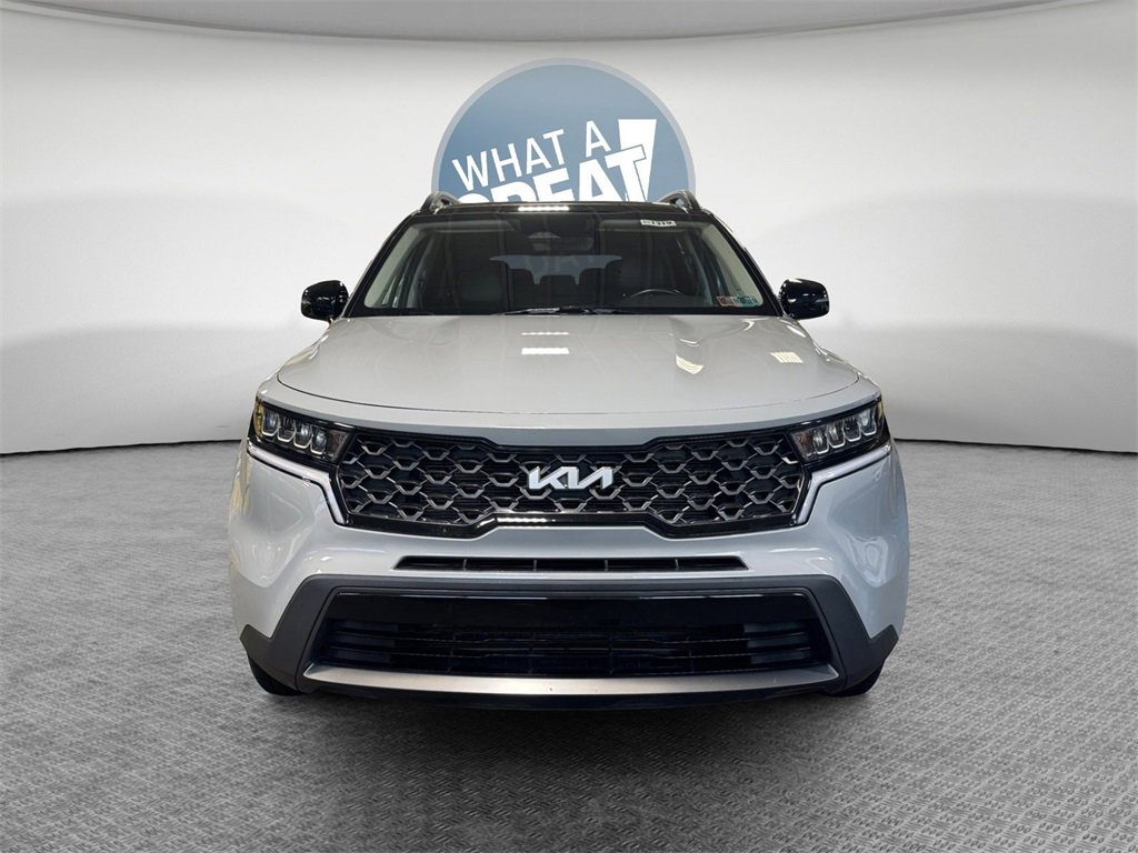 Certified 2022 Kia Sorento S w/ Panoramic Sunroof Package image 9