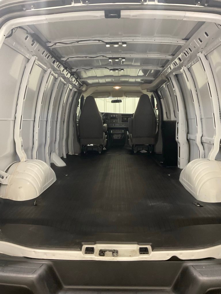 Used 2025 Chevrolet Express 2500 Extended w/ Driver Convenience Package RWD image 23