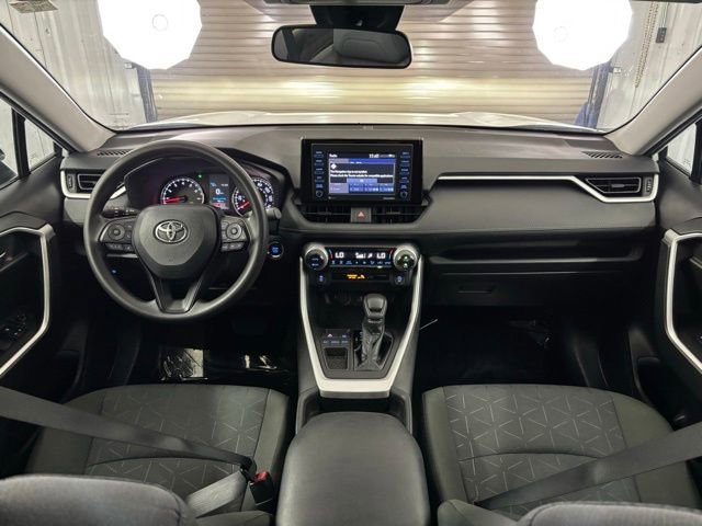 Used 2021 Toyota RAV4 XLE image 13