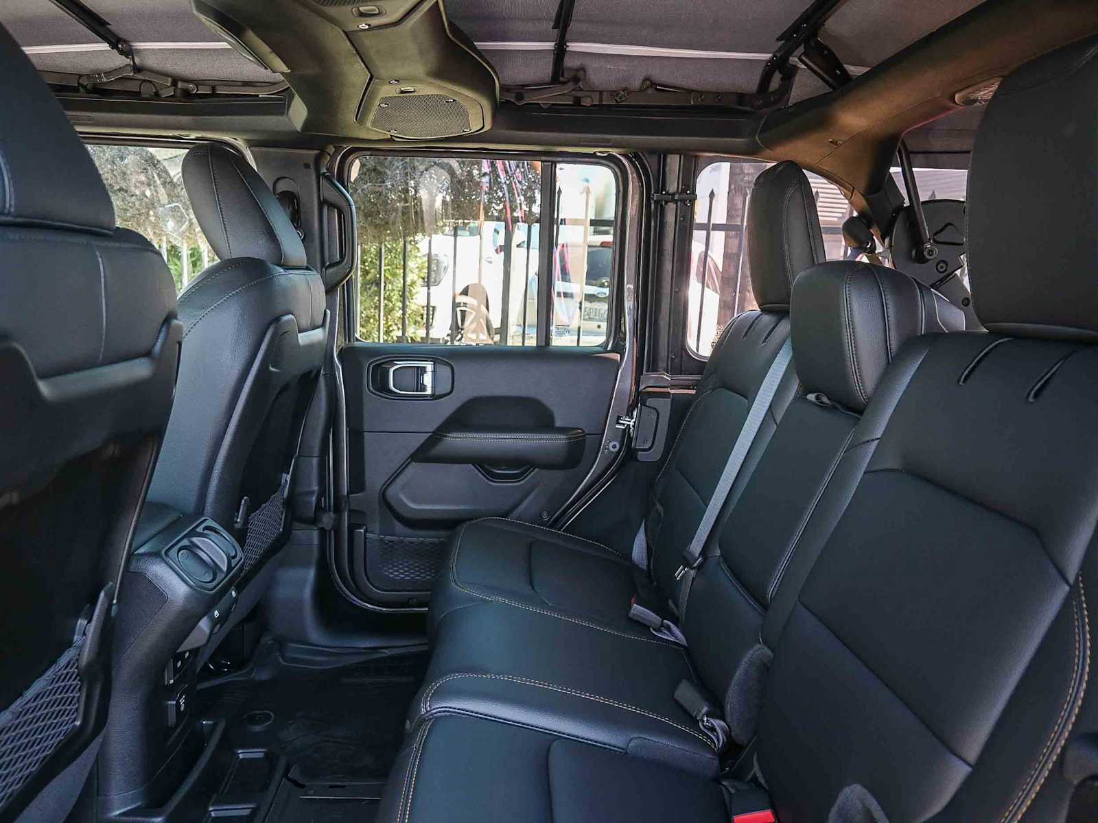 New 2025 Jeep Wrangler Sahara w/ Technology Group image 24