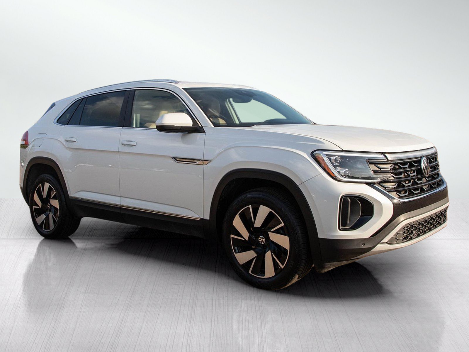 Used 2024 Volkswagen Atlas Cross Sport SEL AWD/4WD image 7