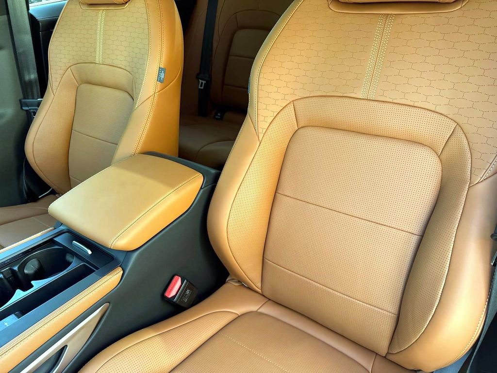 Used 2026 Jaguar F-PACE R-Dynamic S image 15