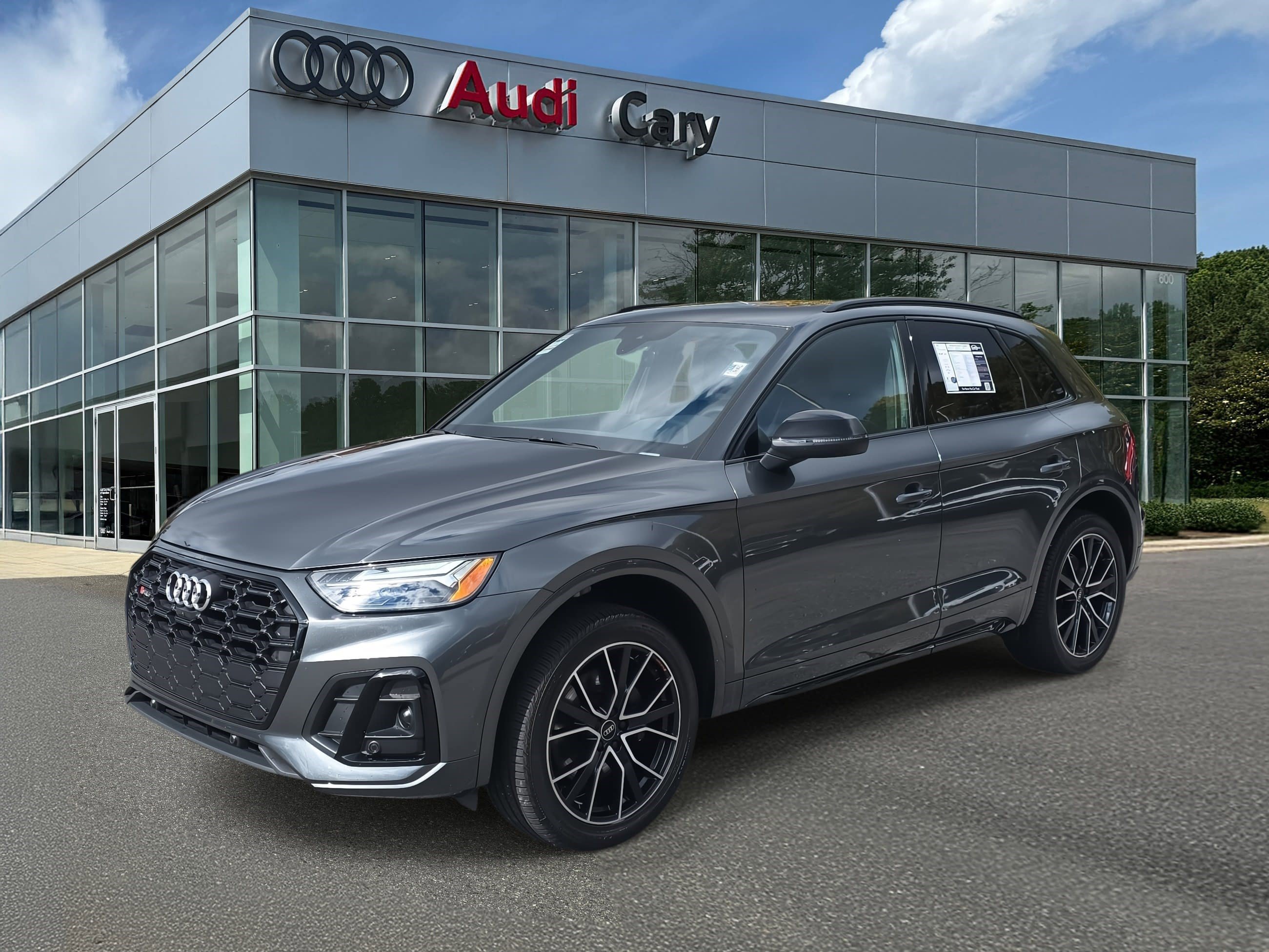 Certified 2024 Audi SQ5 Premium Plus image 1