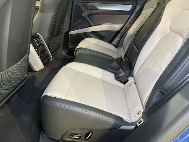 New 2026 Porsche Cayenne Electric AWD/4WD image 19