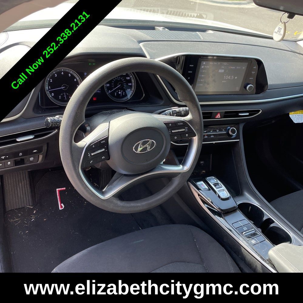 Used 2023 Hyundai Sonata SE w/ Cargo Package image 12