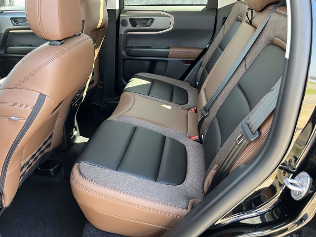New 2026 Ford Bronco Sport Outer Banks w/ Outer Banks Tech Package+ AWD/4WD image 8
