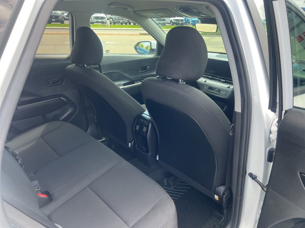 Used 2025 Hyundai Kona SEL AWD/4WD image 42