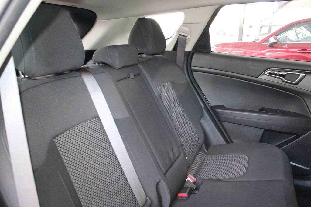 Used 2023 Kia Sportage LX image 51