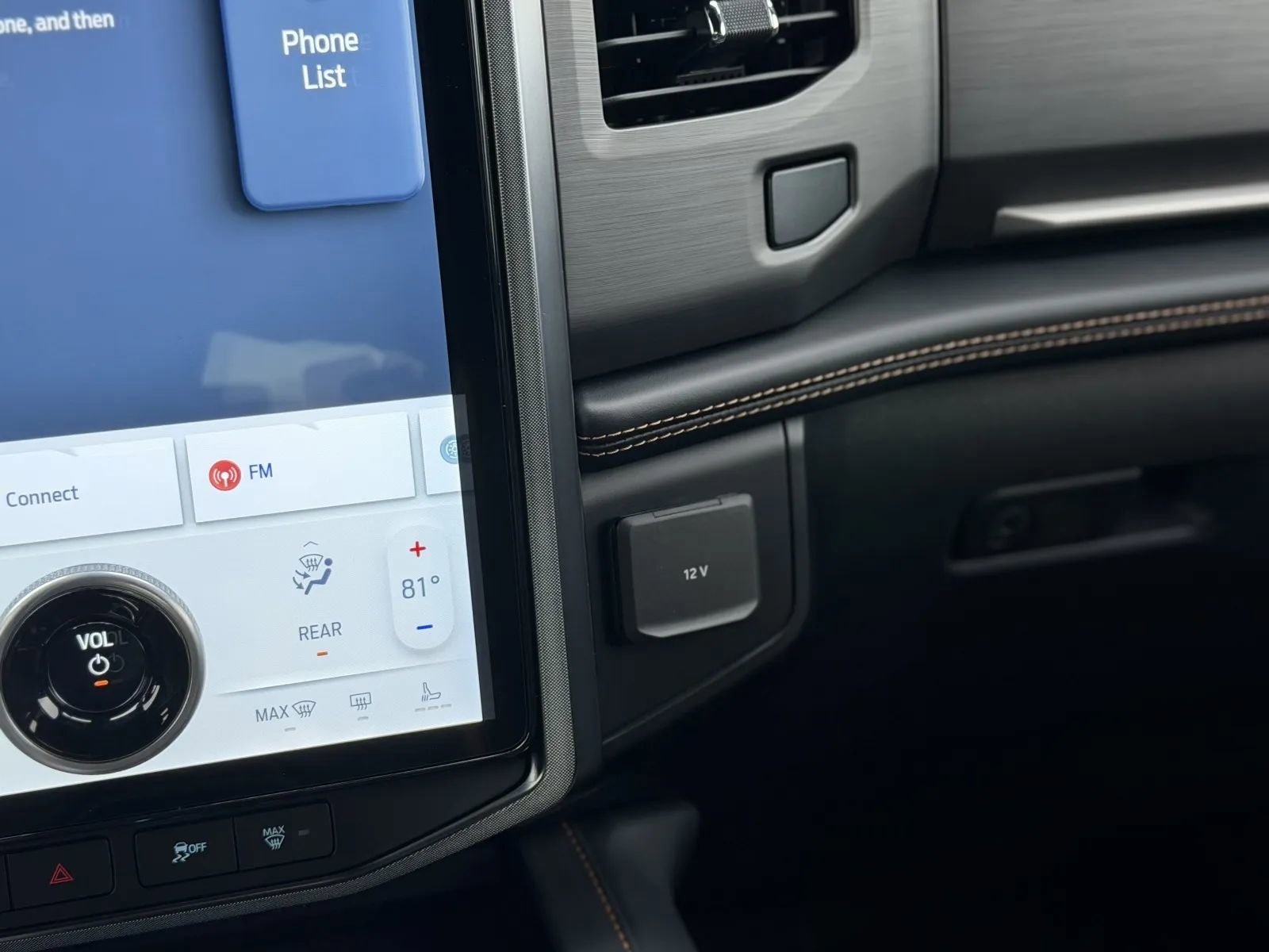 Used 2024 Ford Expedition Max Platinum image 43