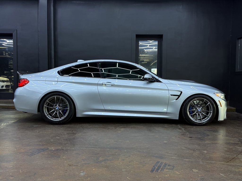 Used 2015 BMW M4 Coupe w/ Executive Package image 10