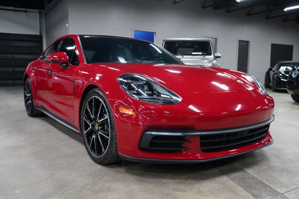 Used 2020 Porsche Panamera RWD image 6