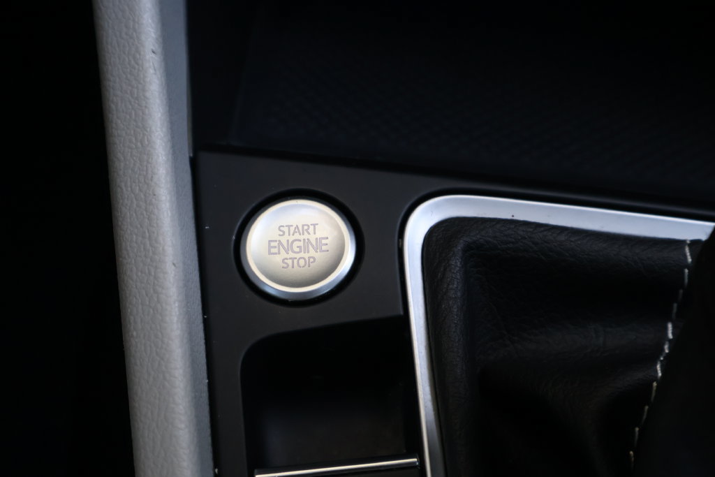 Used 2024 Volkswagen Jetta SE FWD image 26