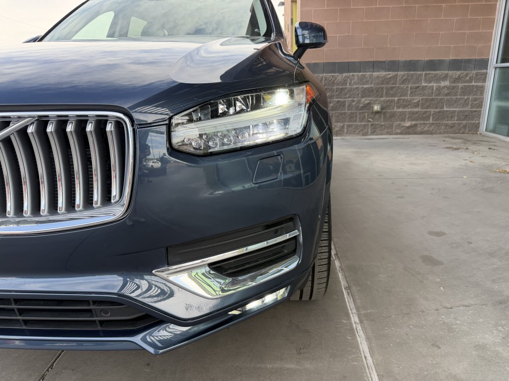 Used 2023 Volvo XC90 B6 Plus AWD/4WD image 11