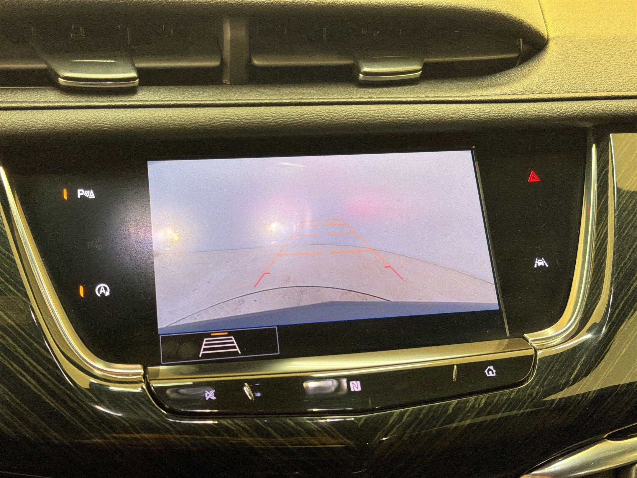 Used 2020 Cadillac XT6 Premium Luxury image 24