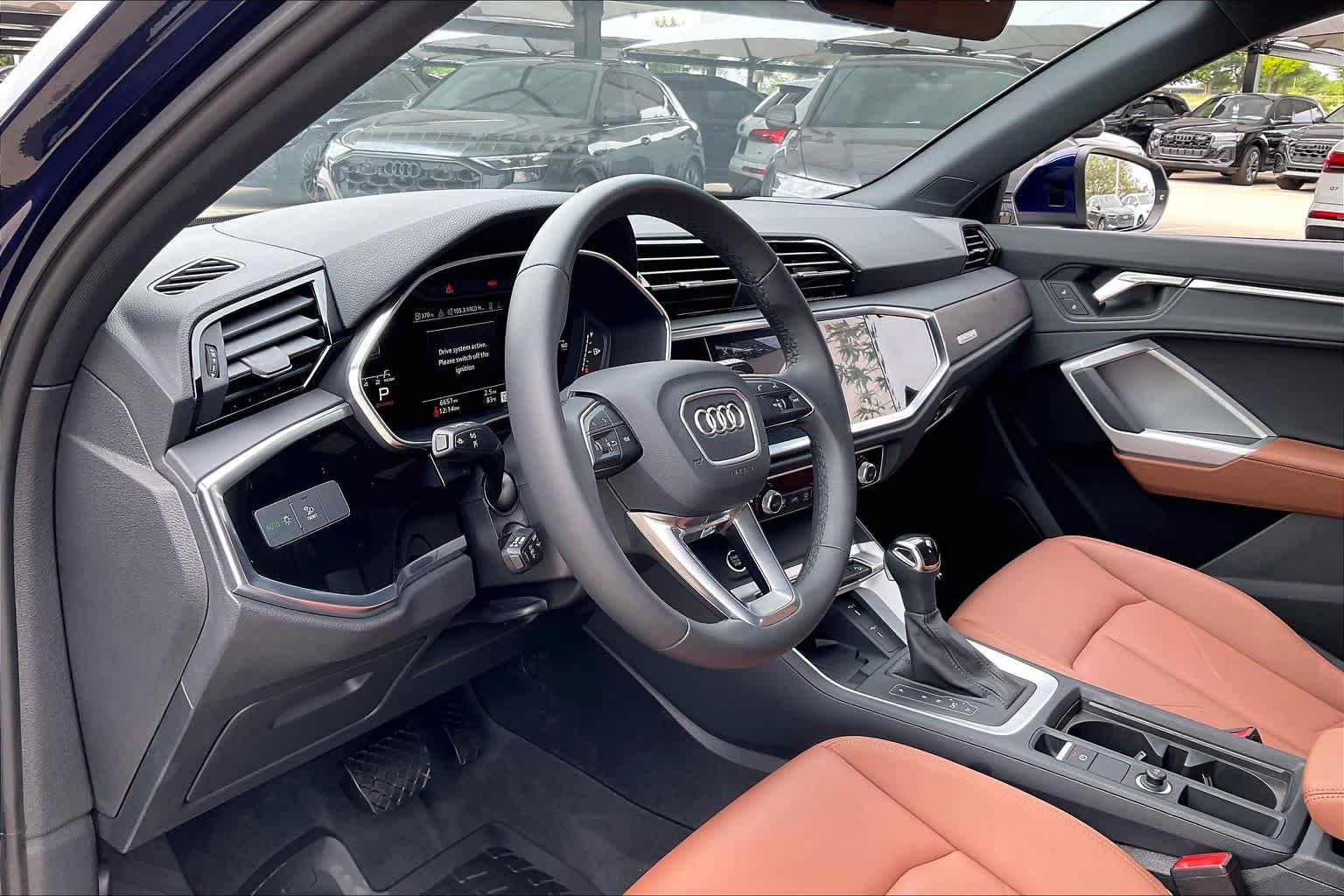 Used 2025 Audi Q3 2.0T Premium Plus w/ Premium Plus Package AWD/4WD image 18