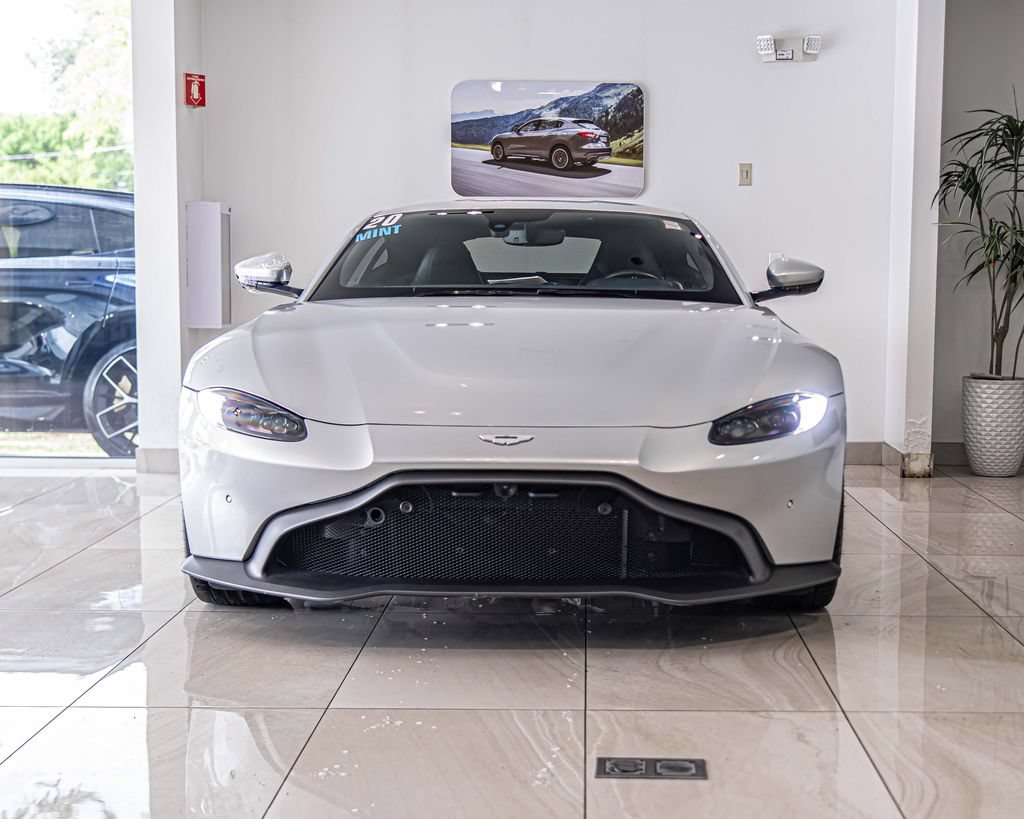 Used 2020 Aston Martin V8 Vantage Coupe RWD image 2