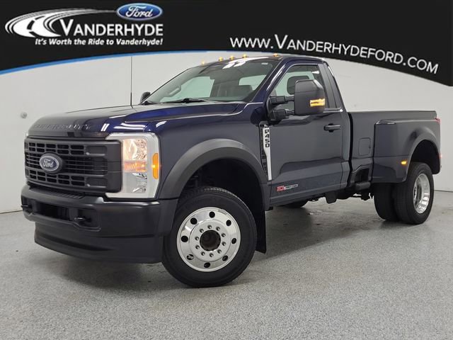 Used 2023 Ford F450 XL image 1