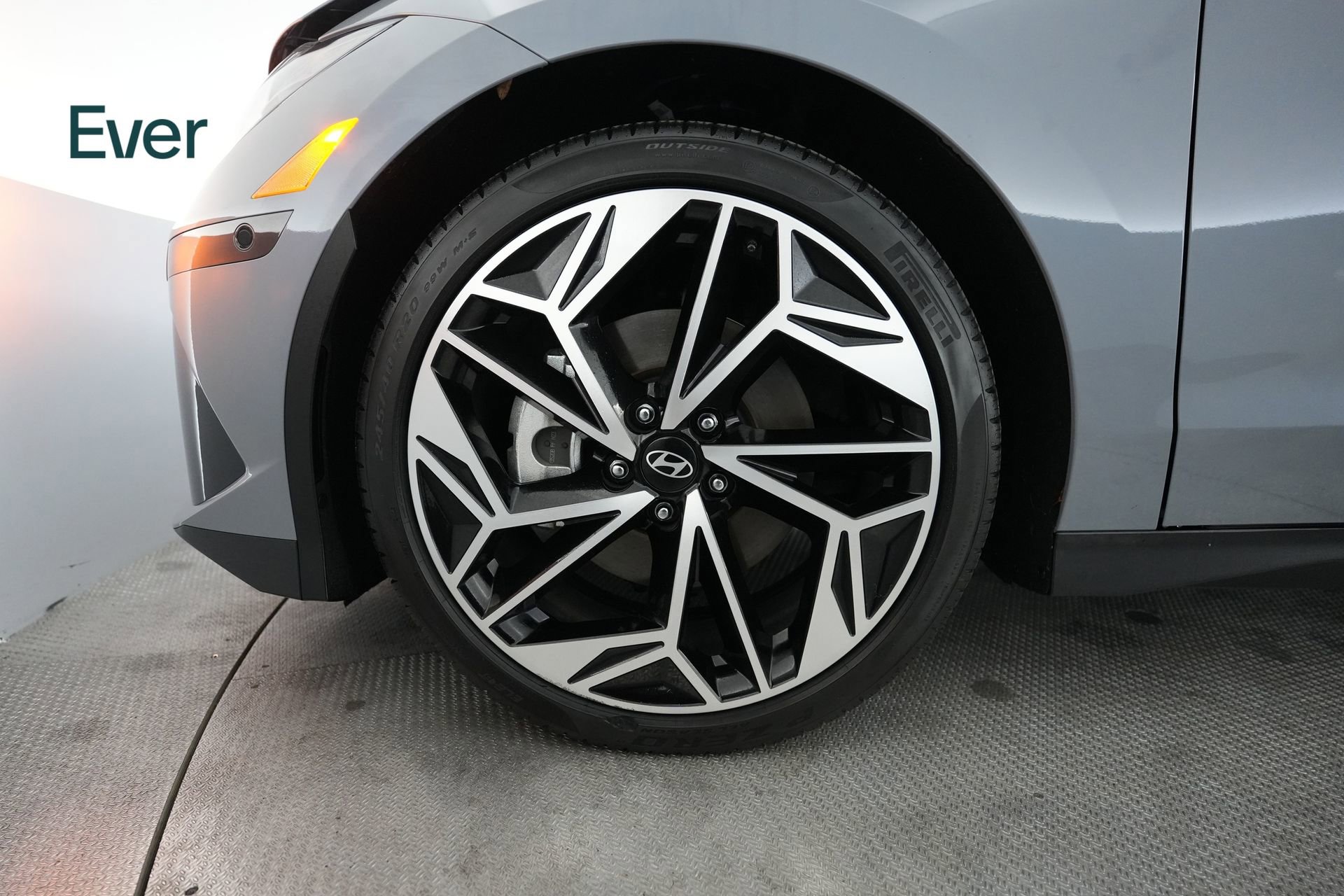 Used 2024 Hyundai Ioniq 6 Limited image 19