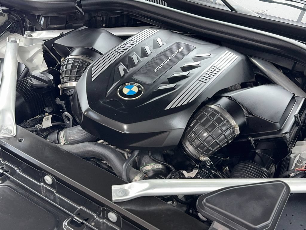 Used 2022 BMW X5 M50i w/ Dynamic Handling Package AWD/4WD image 58