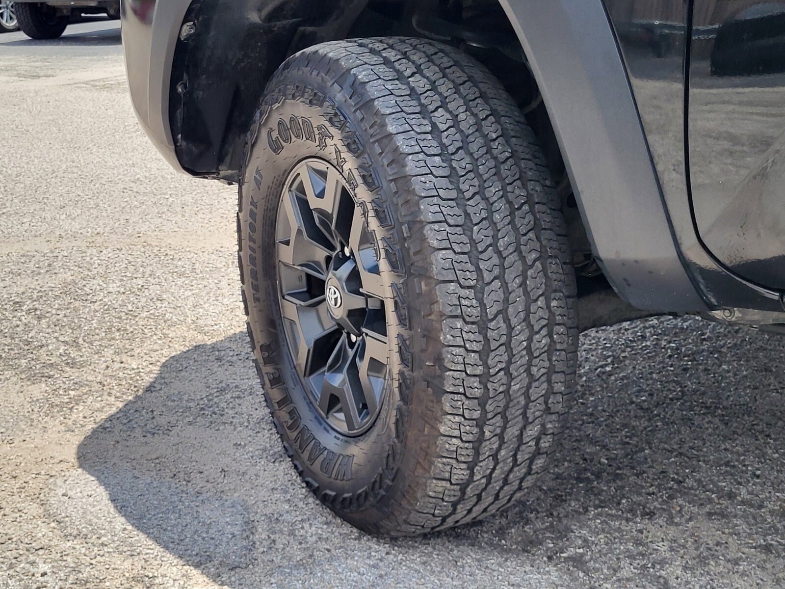 Used 2023 Toyota Tacoma TRD Off-Road image 32