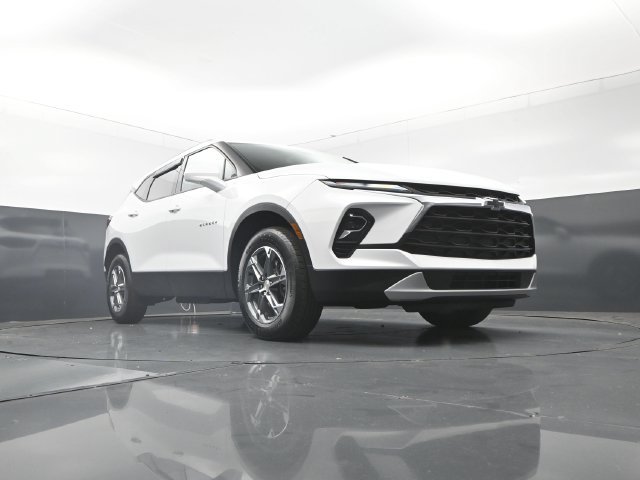 Used 2024 Chevrolet Blazer LT w/ Convenience Package FWD image 36