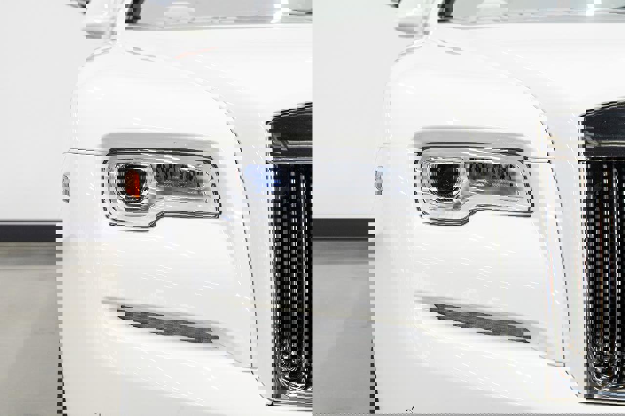 Used 2016 Rolls-Royce Dawn image 38