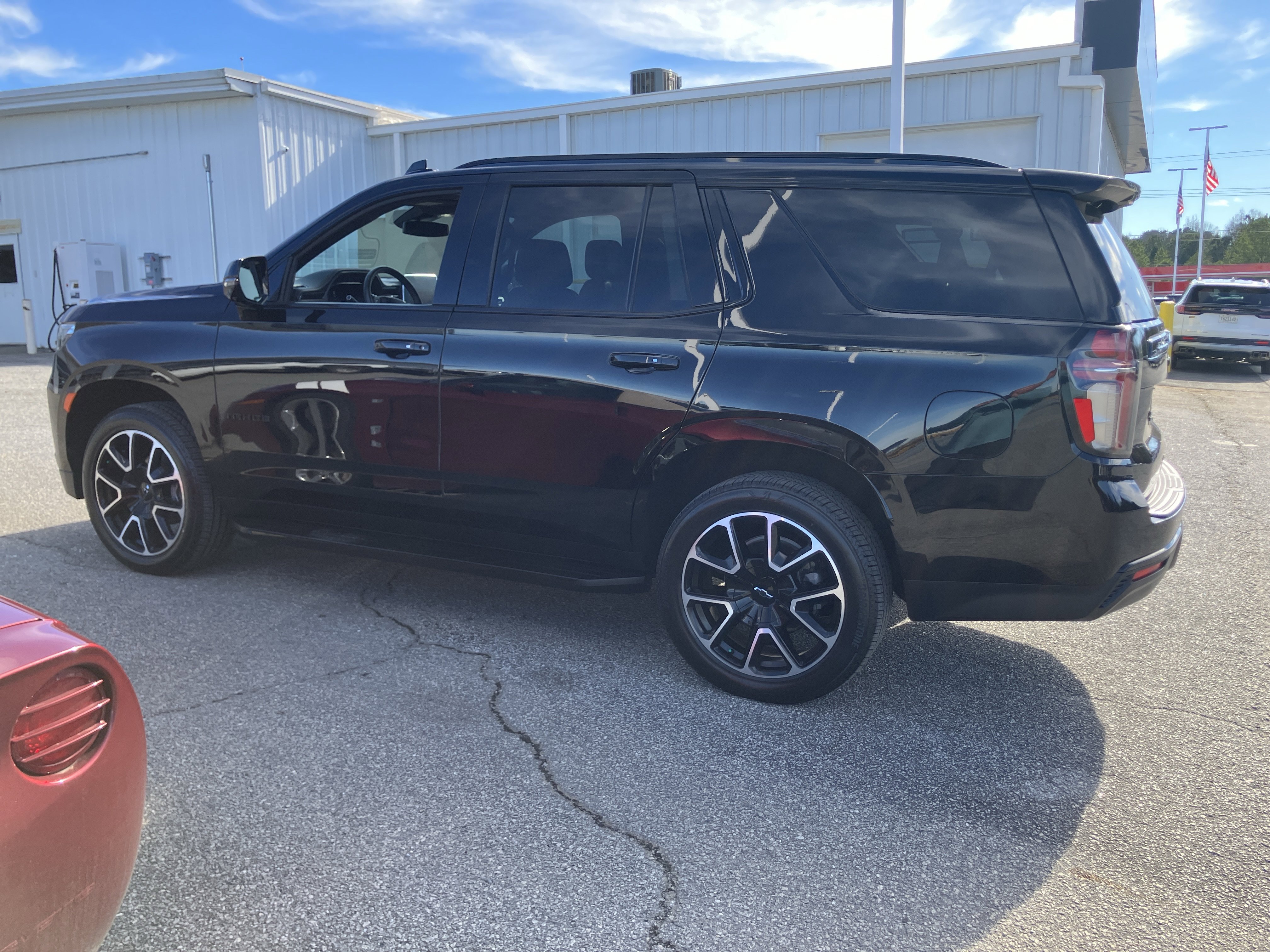 Used 2023 Chevrolet Tahoe RST w/ Luxury Package image 4