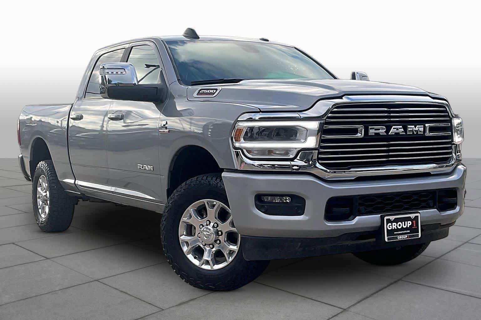 Used 2024 RAM 2500 Laramie AWD/4WD image 3