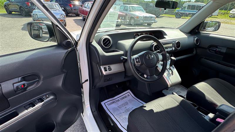 Used 2008 Scion xB FWD image 29