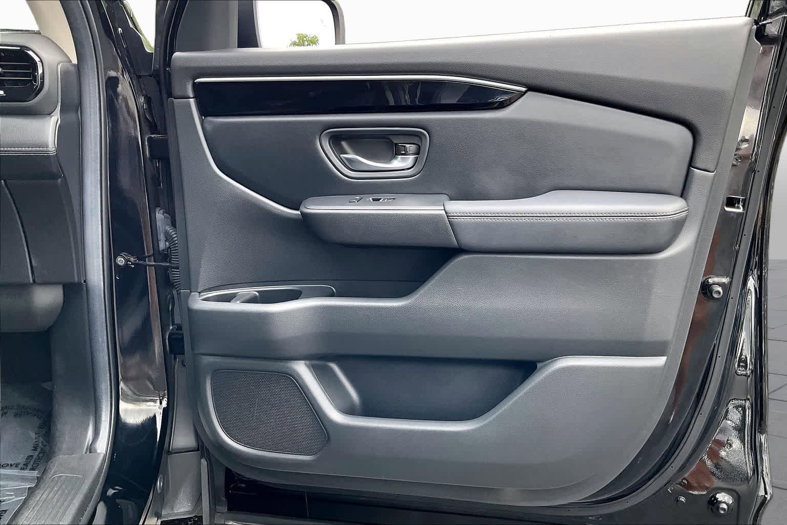 Used 2024 Honda Pilot Touring image 23