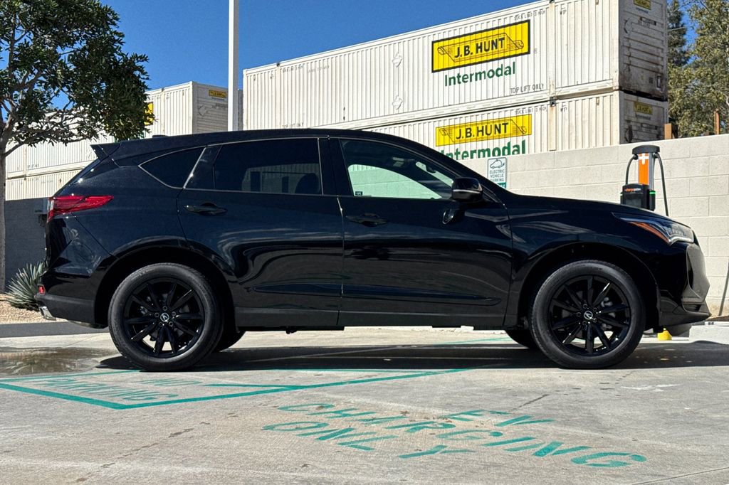 New 2026 Acura RDX SH-AWD image 3