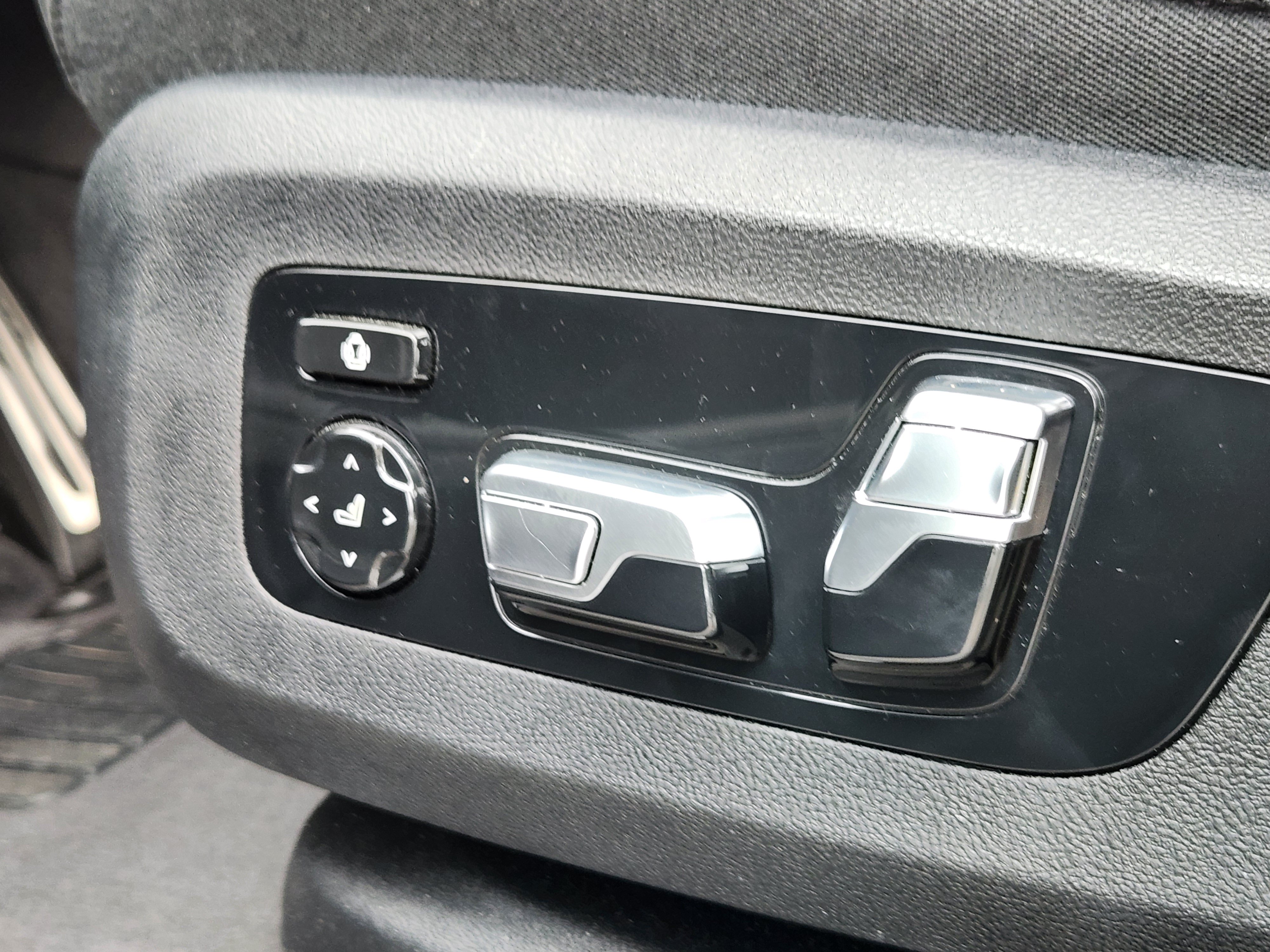 Used 2024 BMW XM AWD/4WD image 39