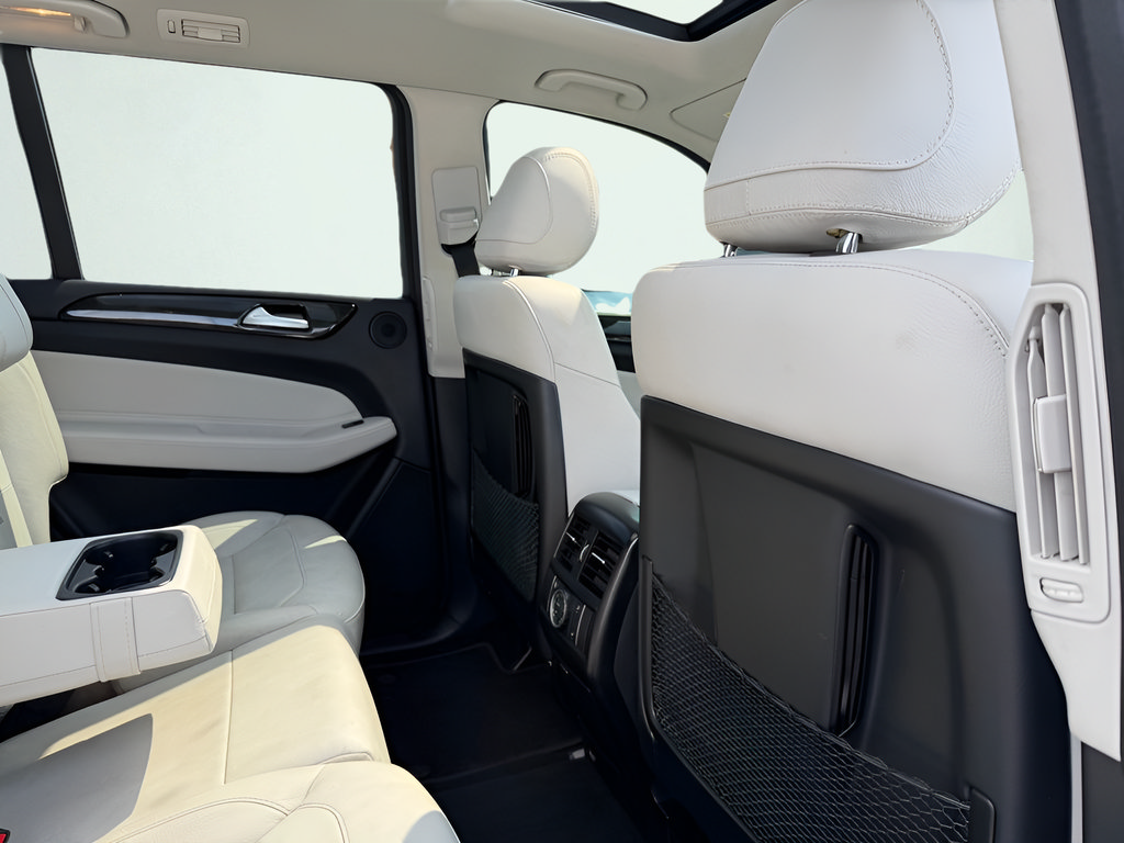 Used 2018 Mercedes-Benz GLS 450 4MATIC image 29