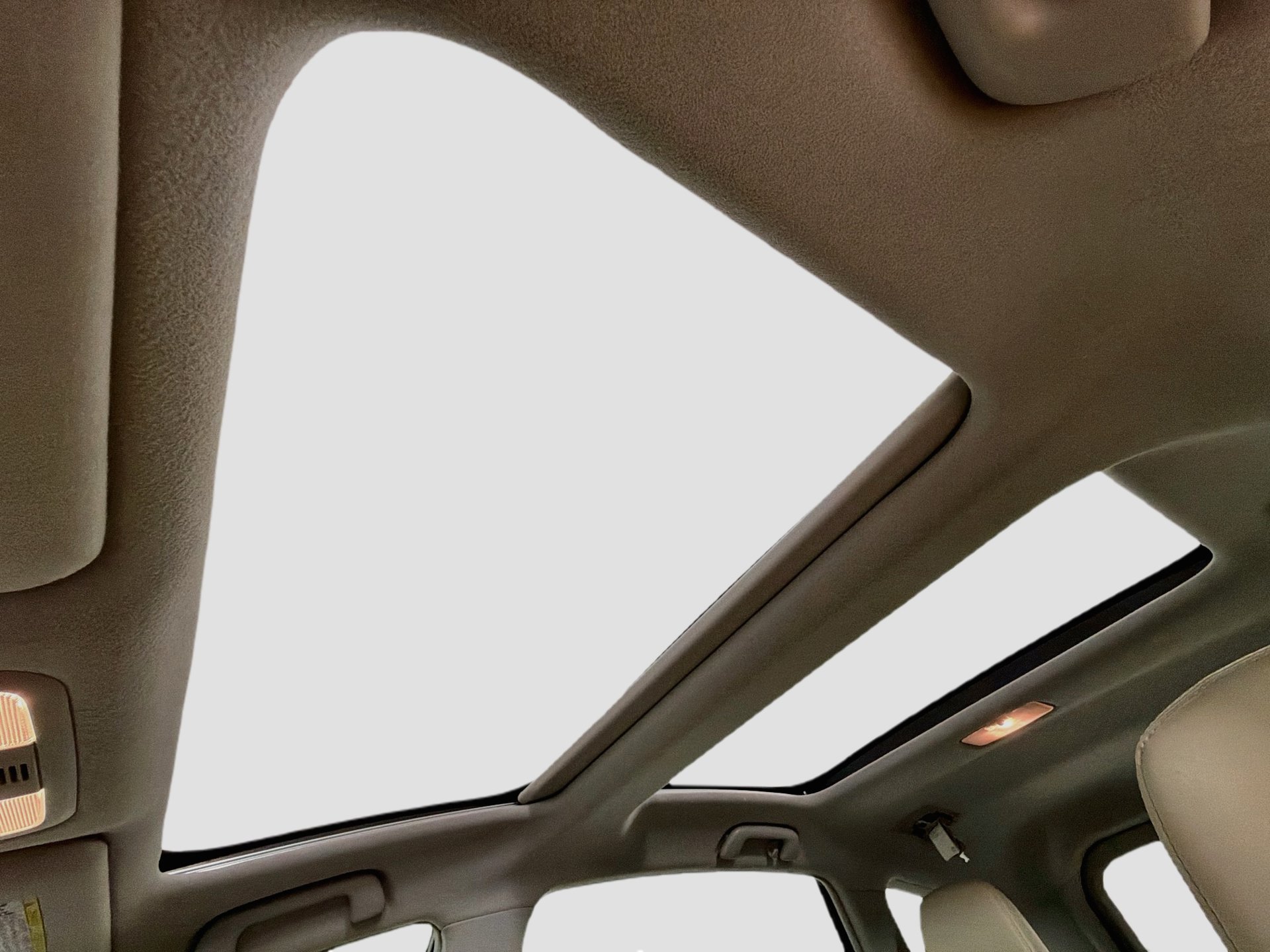 Used 2014 Toyota Prius V Five FWD image 22