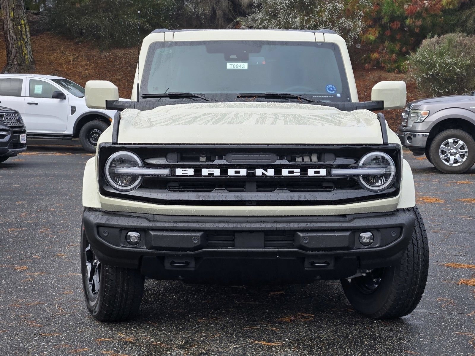 New 2026 Ford Bronco Outer Banks AWD/4WD image 3