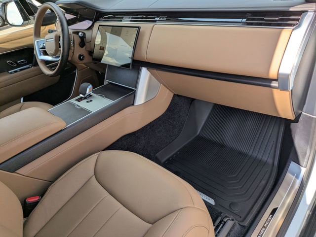 New 2025 Land Rover Range Rover Long Wheelbase SE image 19