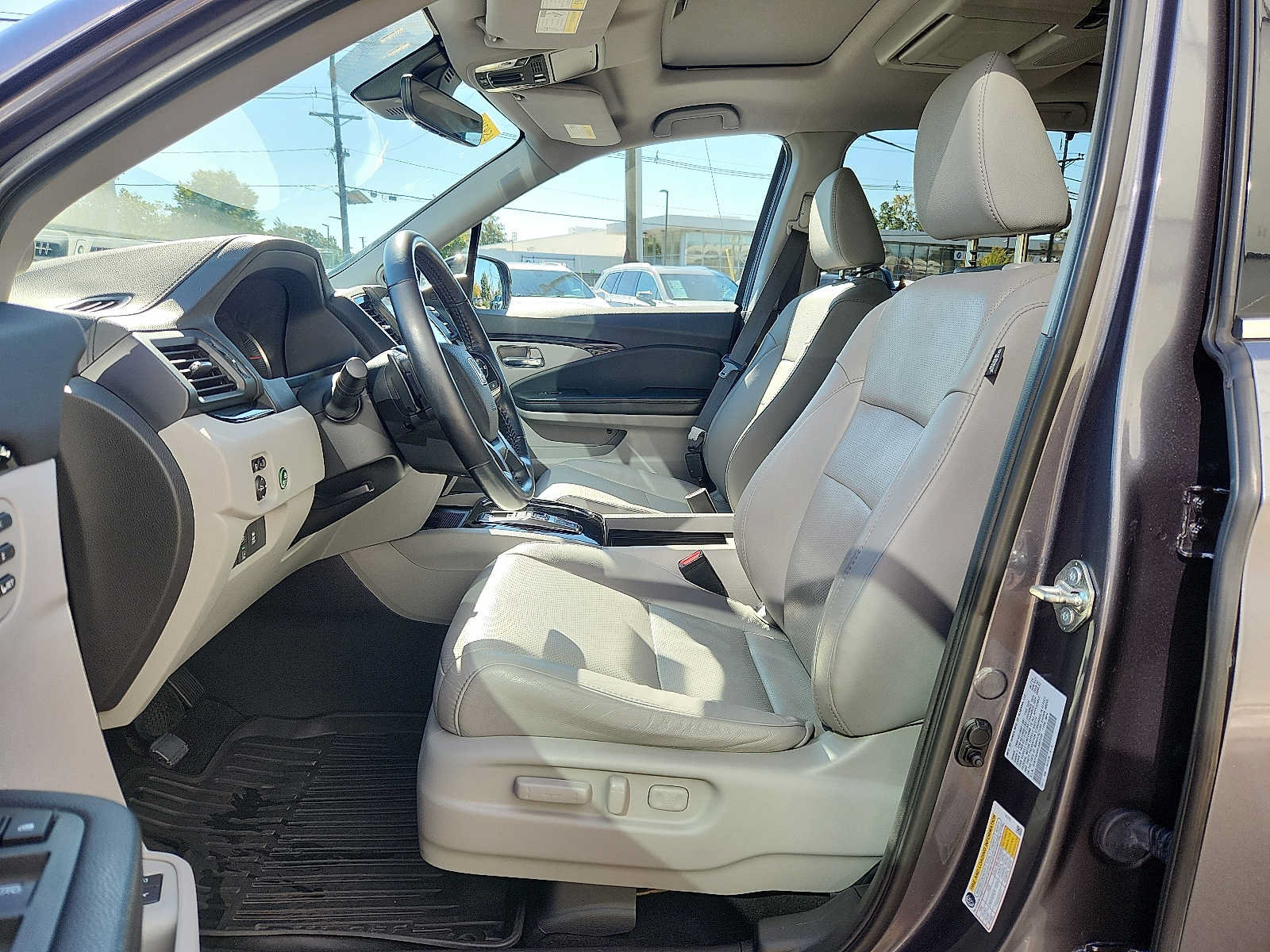 Used 2020 Honda Pilot Elite image 13