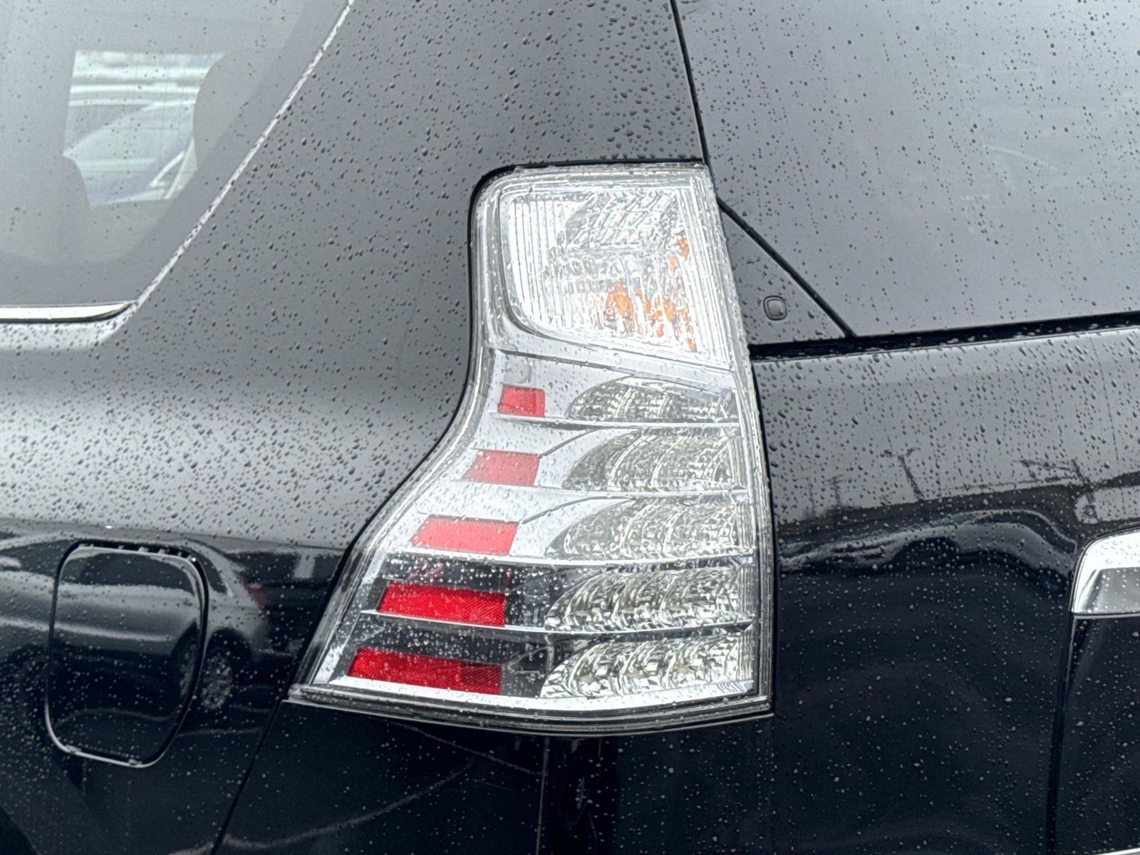 Used 2023 Lexus GX 460 Premium w/ Premium Plus Package image 29