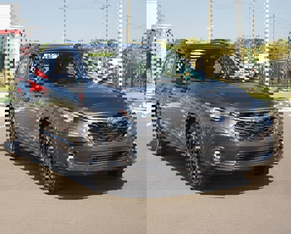 Used 2024 Subaru Crosstrek 2.5i Limited image 2