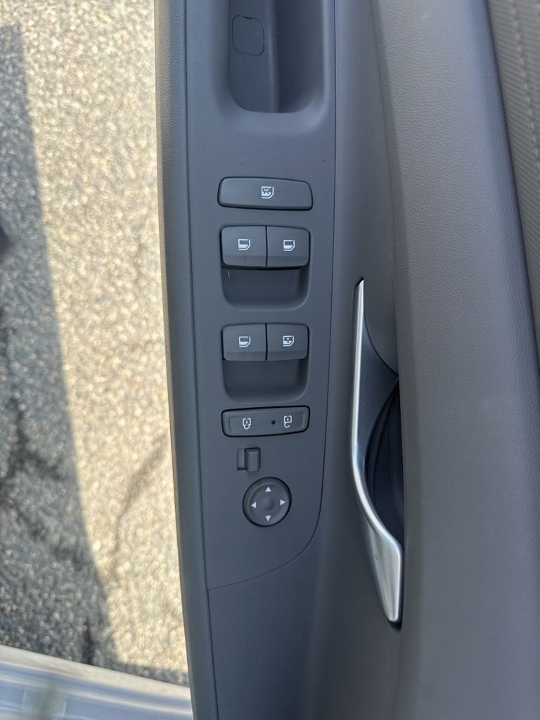 Used 2024 Hyundai Elantra SEL image 13