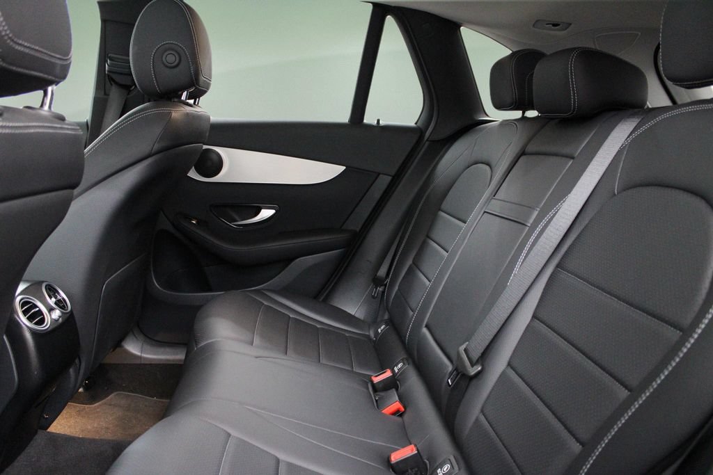 Used 2022 Mercedes-Benz GLC 300 image 26