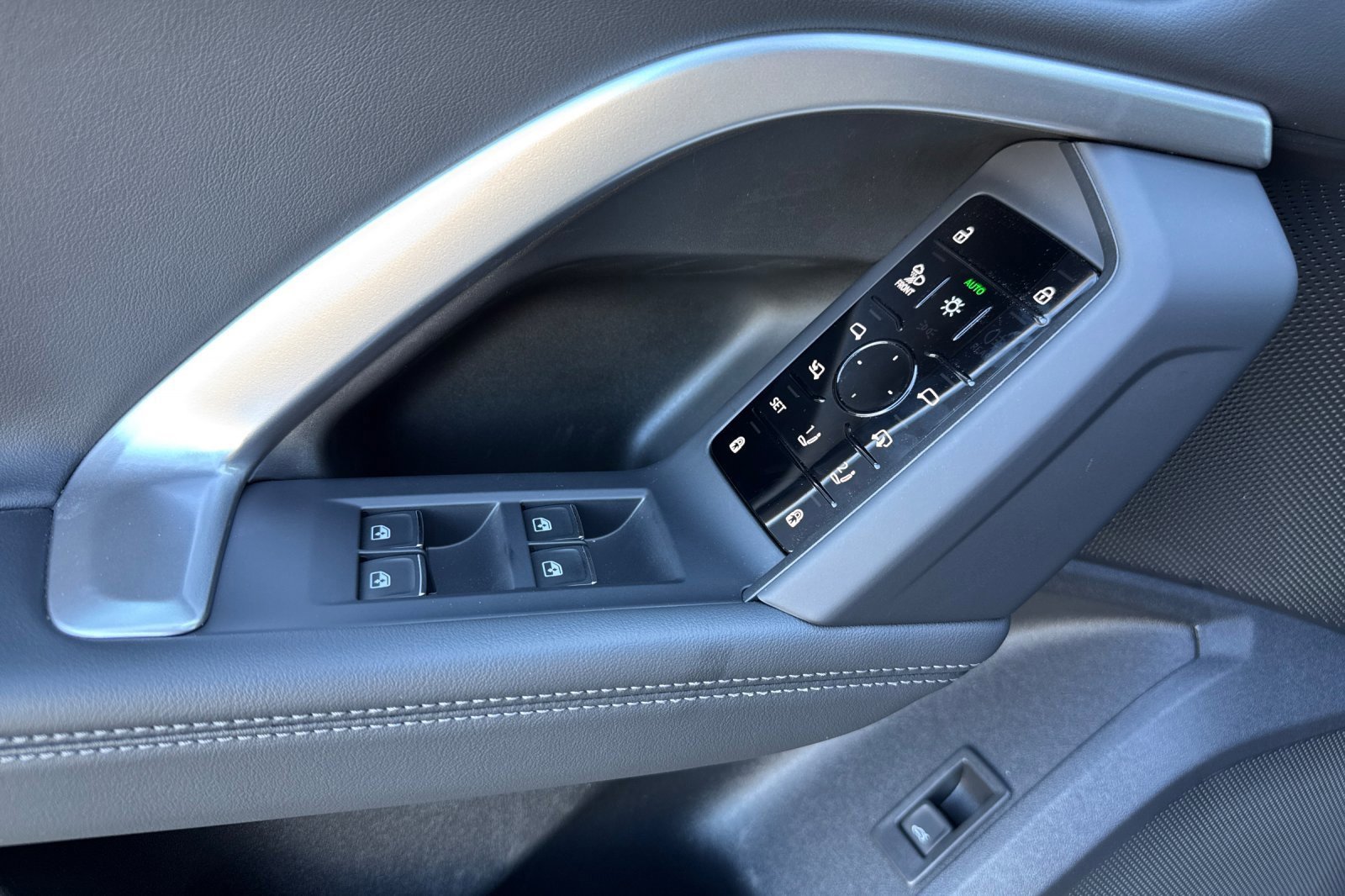 New 2025 Audi Q5 Premium Plus image 8