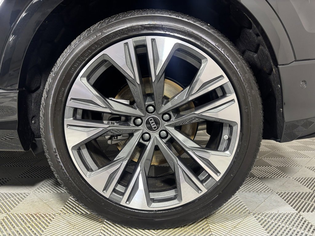 New 2026 Audi Q8 Prestige image 16