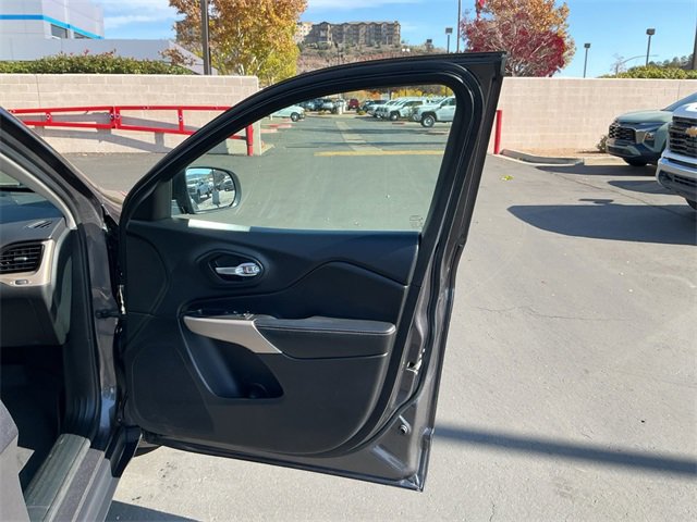 Used 2018 Jeep Cherokee Limited w/ High Altitude Package image 20