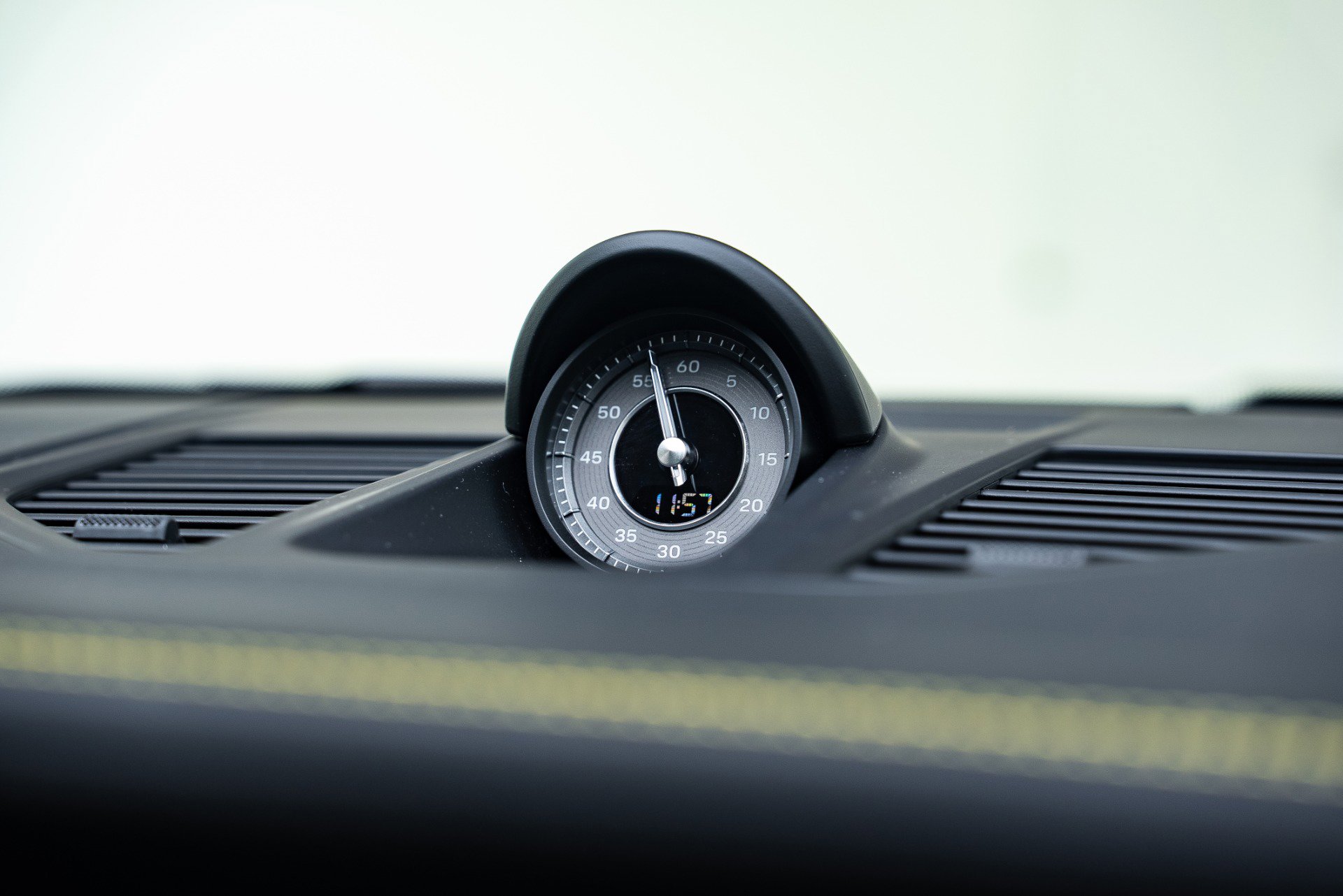 Used 2022 Porsche 911 Turbo S image 36